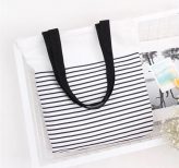 Tote Garis Hitam